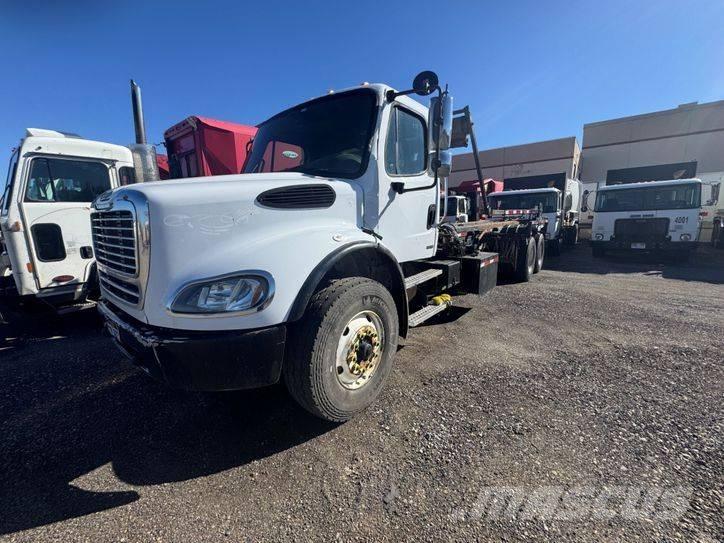 Freightliner M2 Camiões caixa desmontável com elevador de cabo