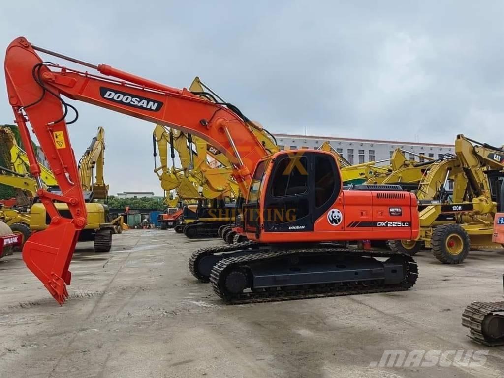 Doosan DX 225 LL Escavadoras de rastos