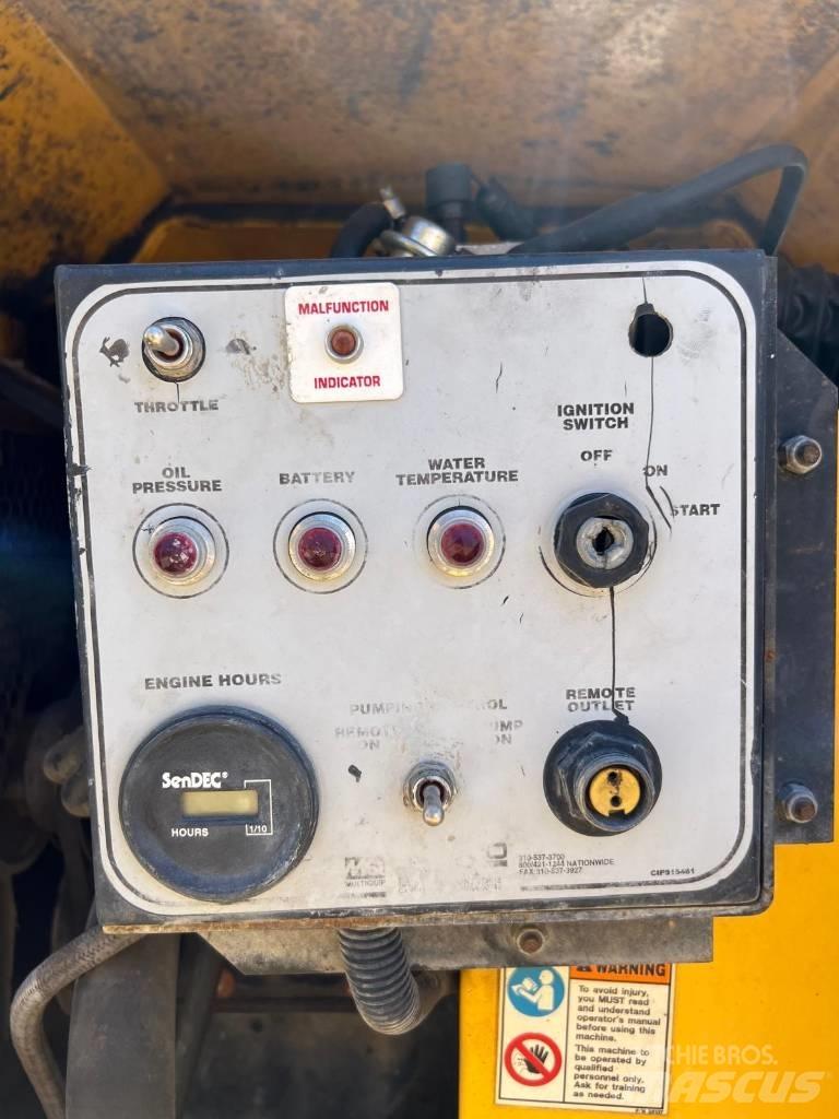 Mayco C-30HDNI Camiões bomba Betão