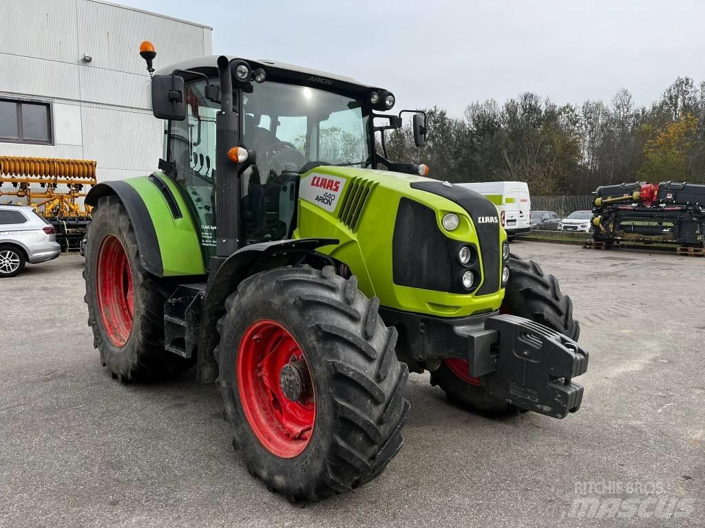 CLAAS Arion 440 Tratores Agrícolas usados