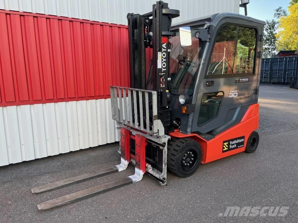 Toyota 8 FBMKT 30 Empilhadores eléctricos