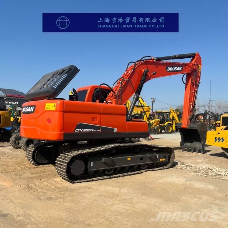 Doosan DX 225 Escavadoras de rastos