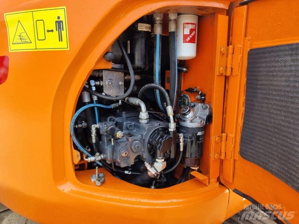 Doosan DX 140 LC-3 Escavadoras de rastos