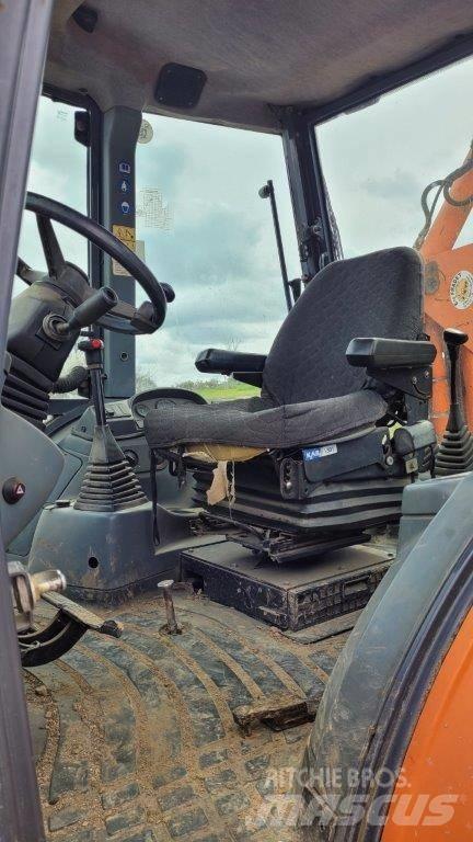 Fiat-Hitachi FB 100 Retroescavadoras
