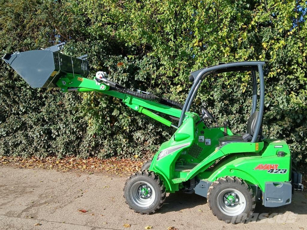 Avant 423 Carregadora multifunções