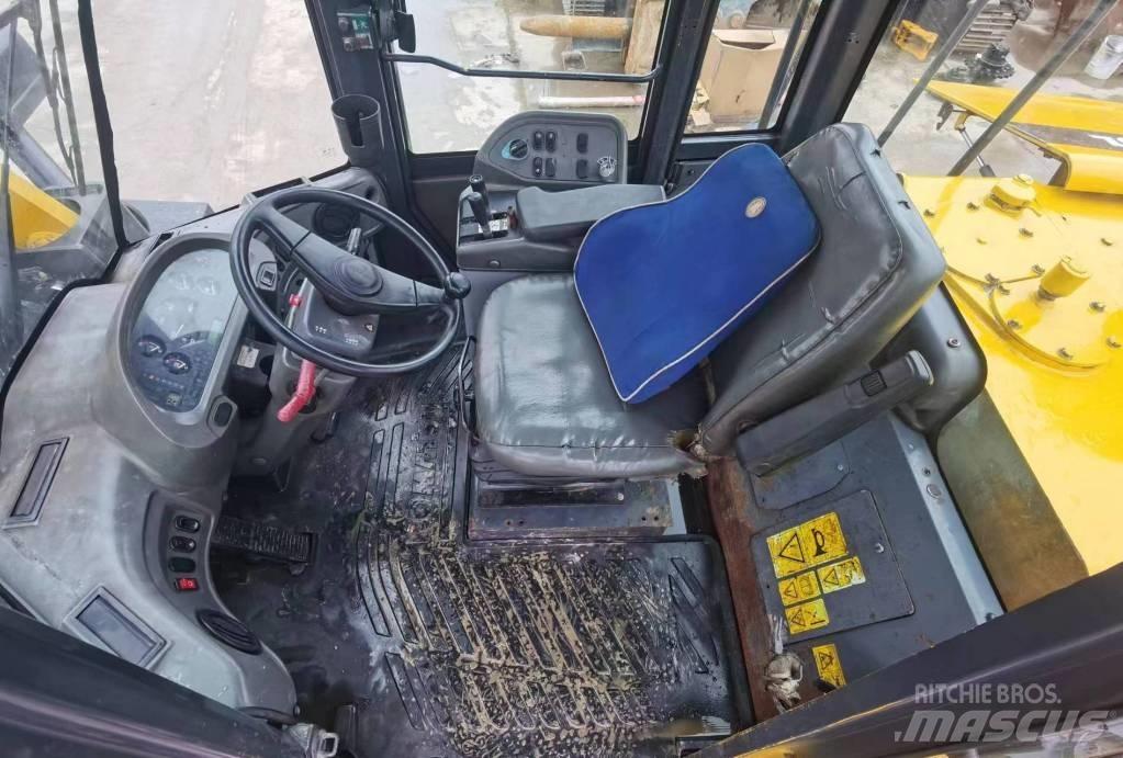 Komatsu WA 380 Pás carregadoras de rodas