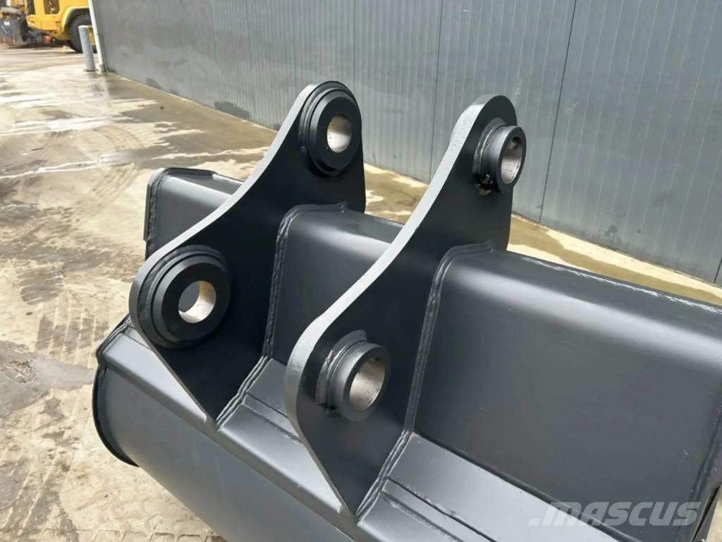 Hitachi ZX220 - 1.40m Baldes