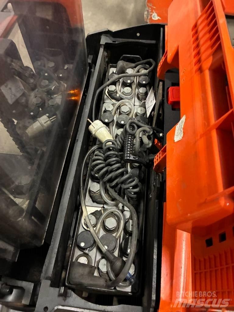 Toyota SWE120L Empilhador para operador externo