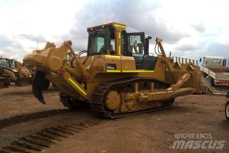 Komatsu D155-5 Dozers - Tratores rastos