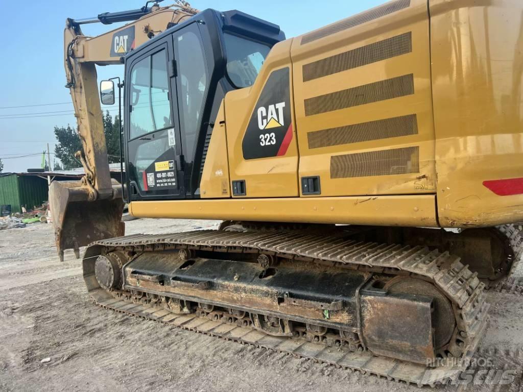 CAT 323 GC Escavadoras de rastos