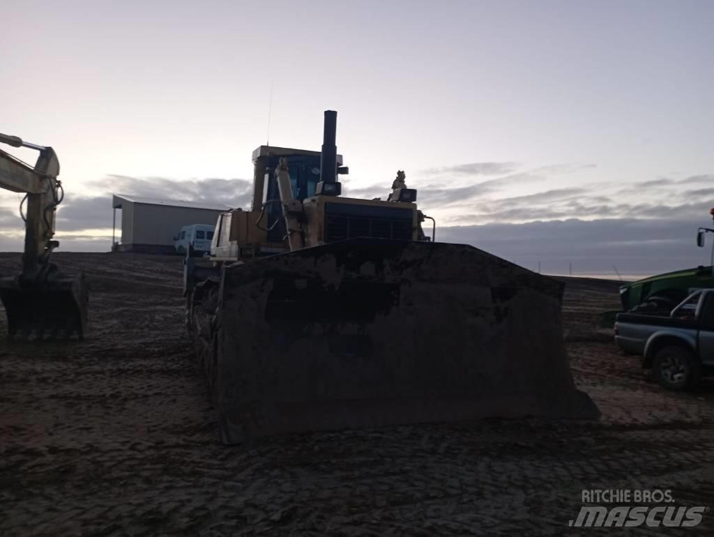 Komatsu D 375 A-2 Dozers - Tratores rastos