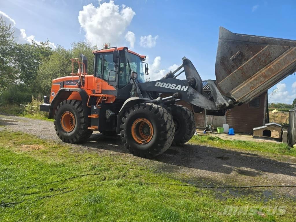 Doosan DL 300-5 Pás carregadoras de rodas