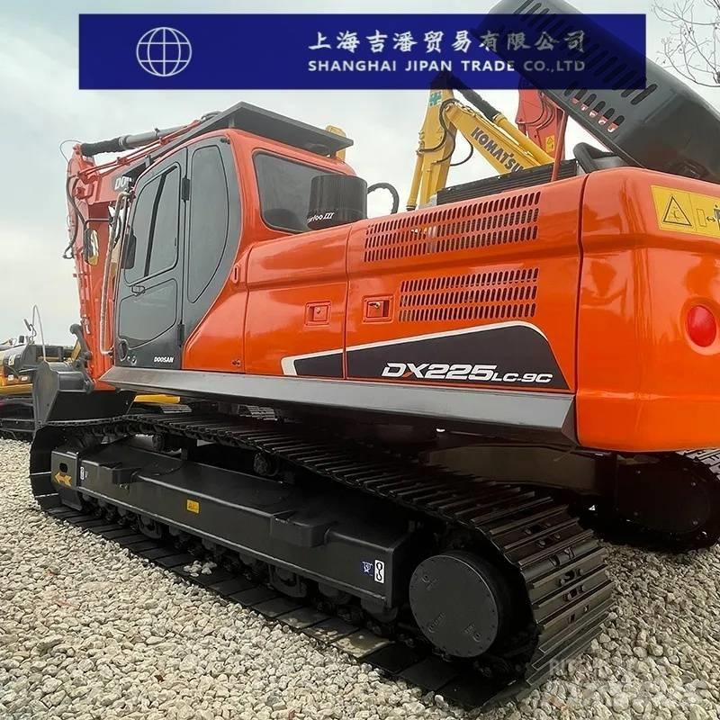 Doosan DX 225 Escavadoras de rastos