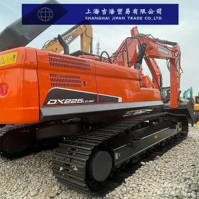 Doosan DX 225 Escavadoras de rastos