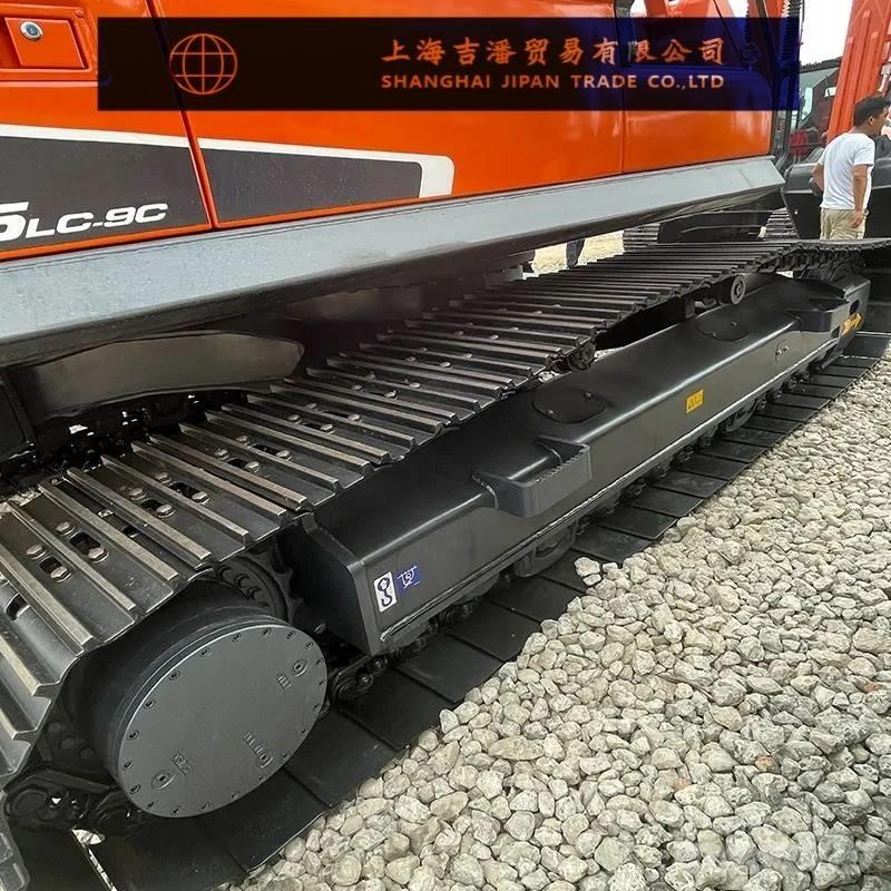 Doosan DX 225 Escavadoras de rastos