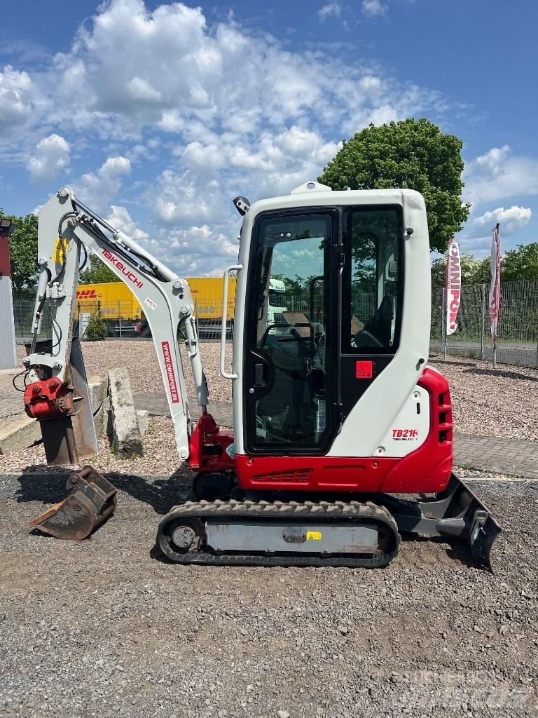 Takeuchi TB 216 Mini Escavadoras <7t