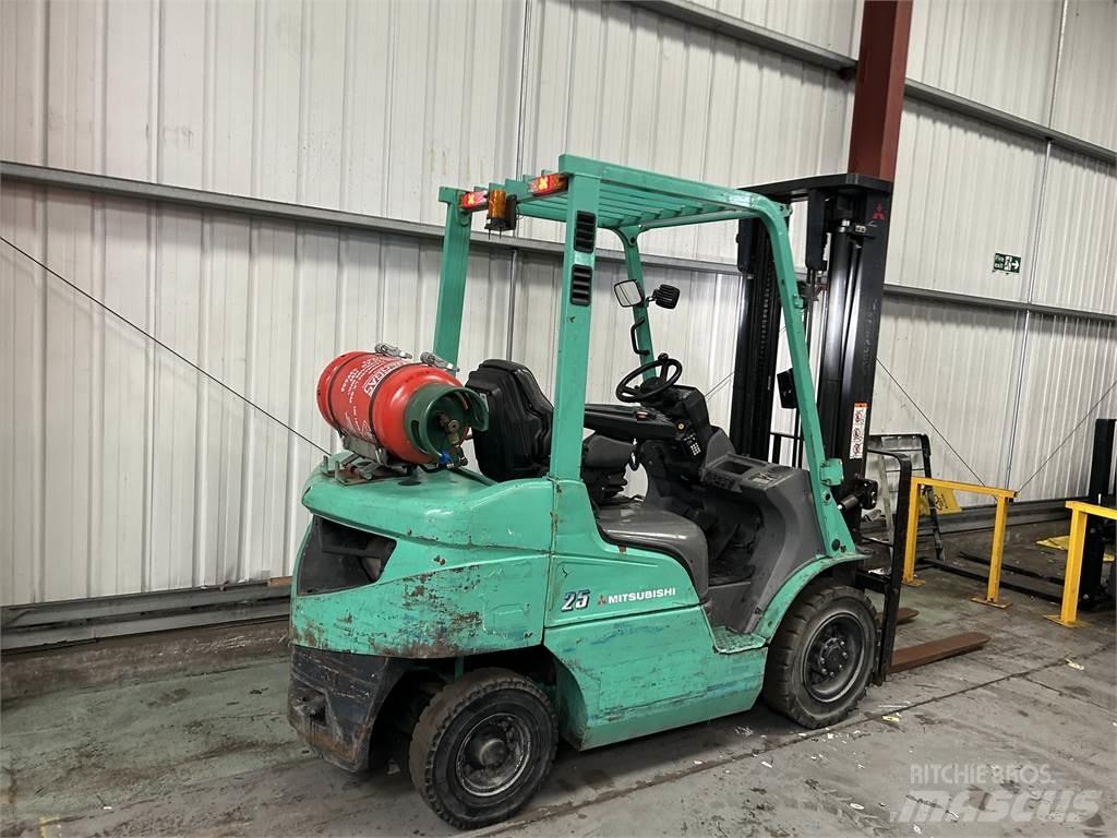 Mitsubishi FG25NT Empilhadores a gás