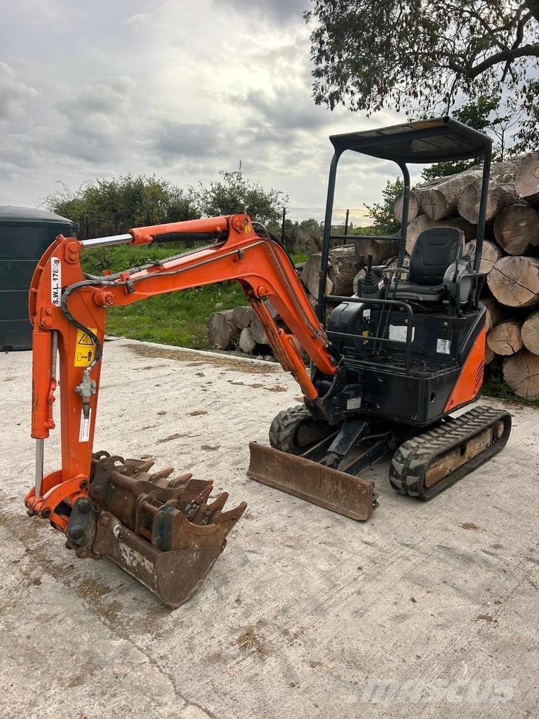 Hitachi ZX 17 U-2 Mini Escavadoras <7t