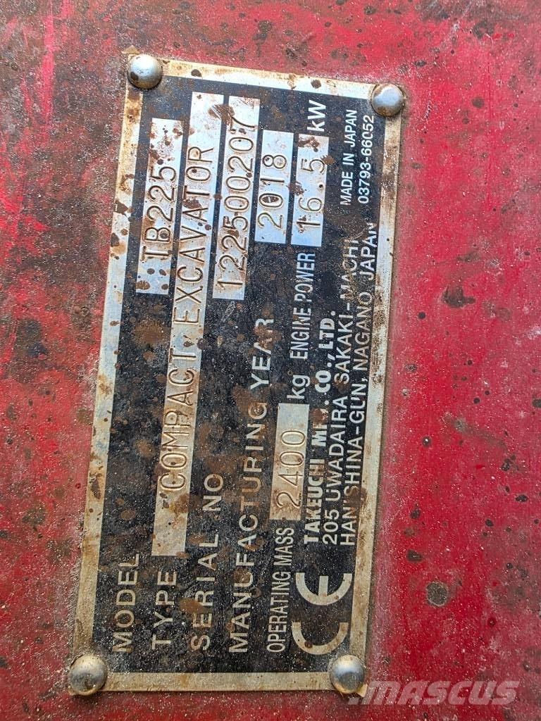 Takeuchi TB 225 Mini Escavadoras <7t
