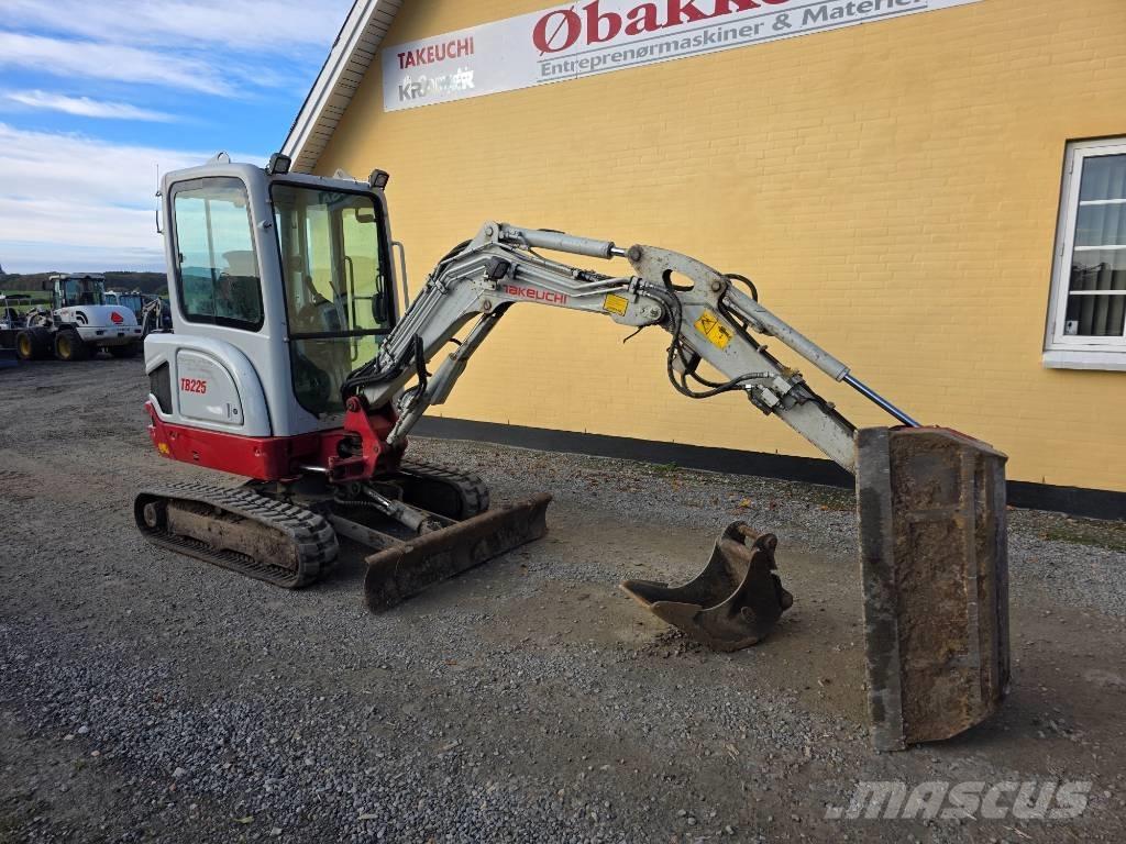 Takeuchi TB 225 Mini Escavadoras <7t