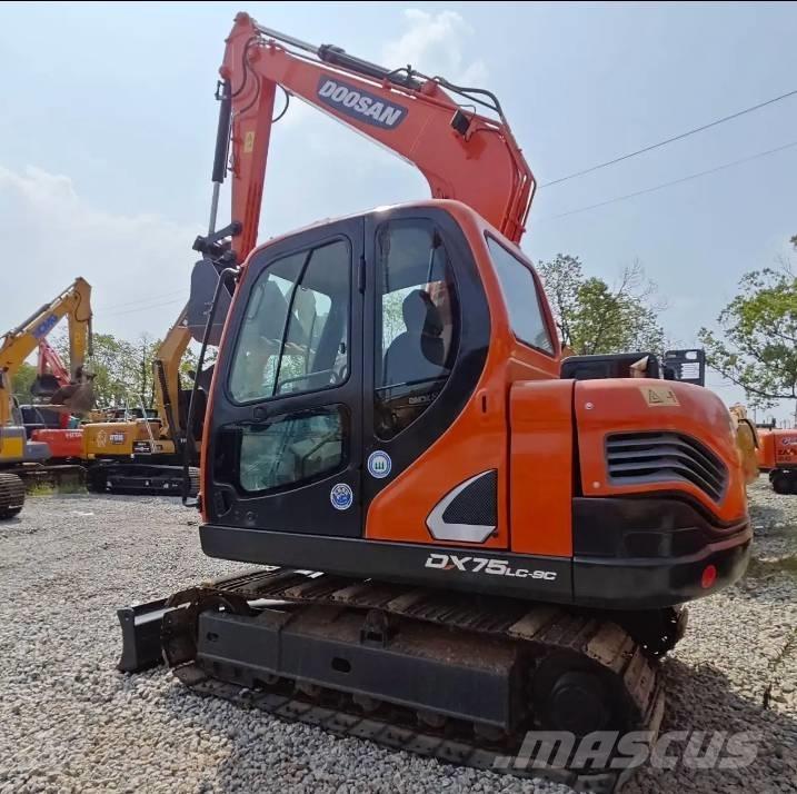 Doosan DX75-9C Escavadoras Midi 7t - 12t