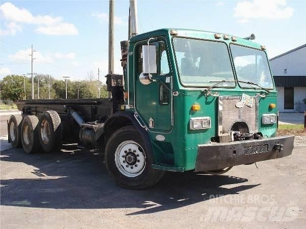 Peterbilt 320 Camiões de chassis e cabine