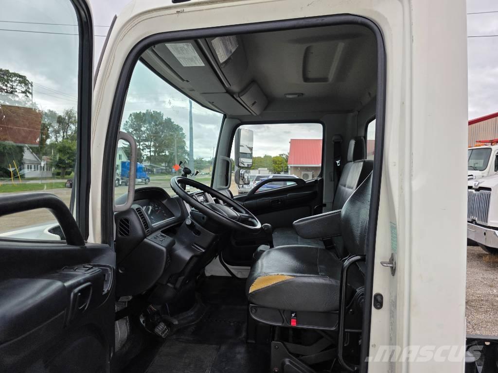 Hino 268 Camiões de chassis e cabine