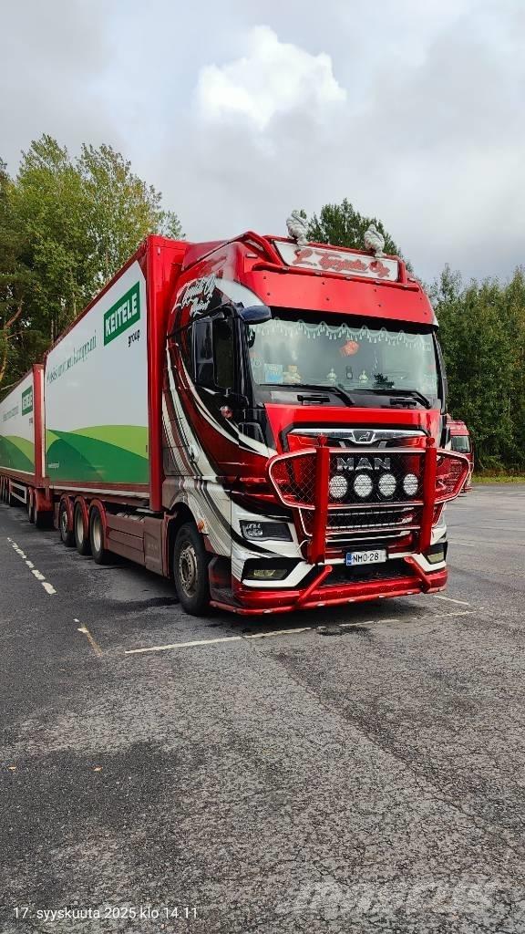 MAN TGX 15.2 Camiões Transporte Estilha de Madeira
