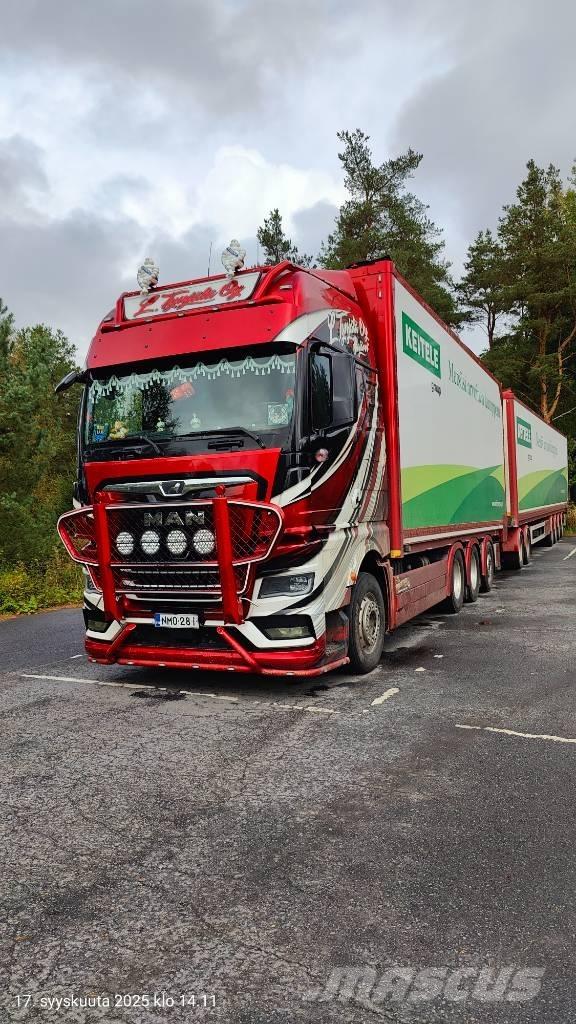MAN TGX 15.2 Camiões Transporte Estilha de Madeira