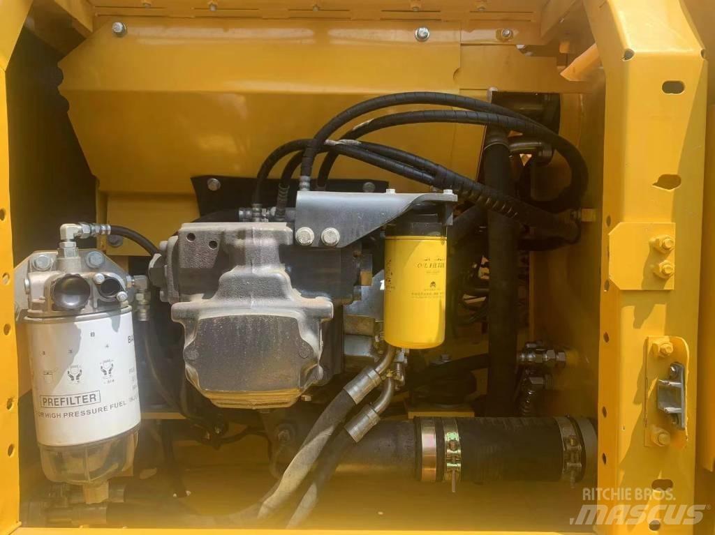 Komatsu PC 200-8 Escavadoras Midi 7t - 12t