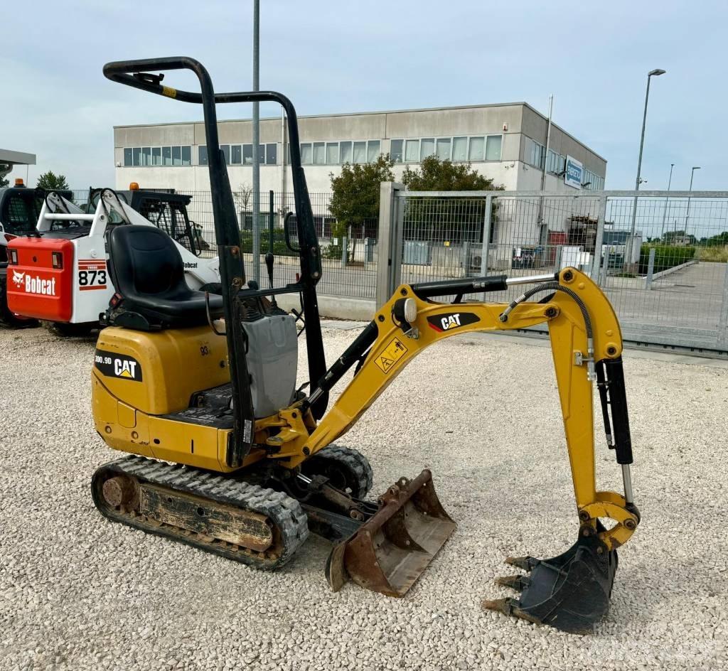 CAT 300.9 D Mini Escavadoras <7t
