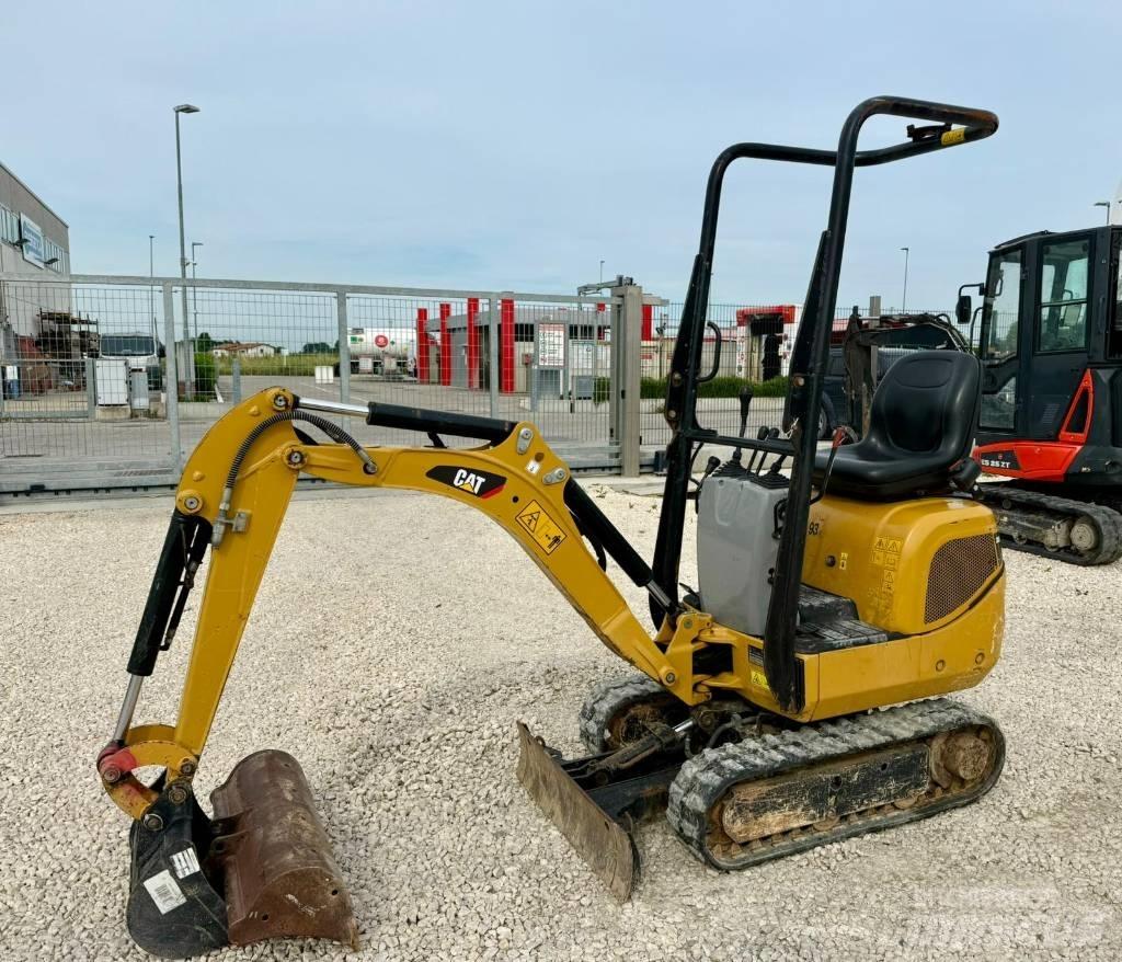 CAT 300.9 D Mini Escavadoras <7t