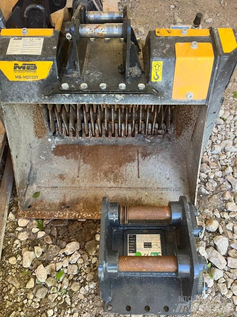 MB Crusher HD207S Baldes