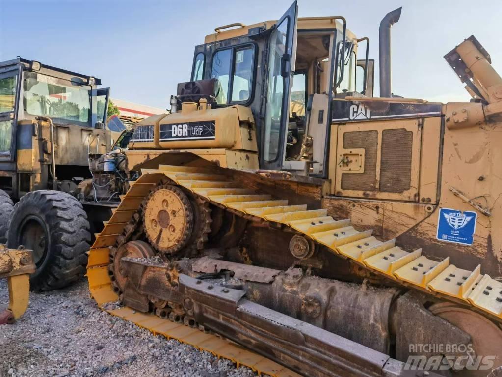 CAT D 6 R Dozers - Tratores rastos