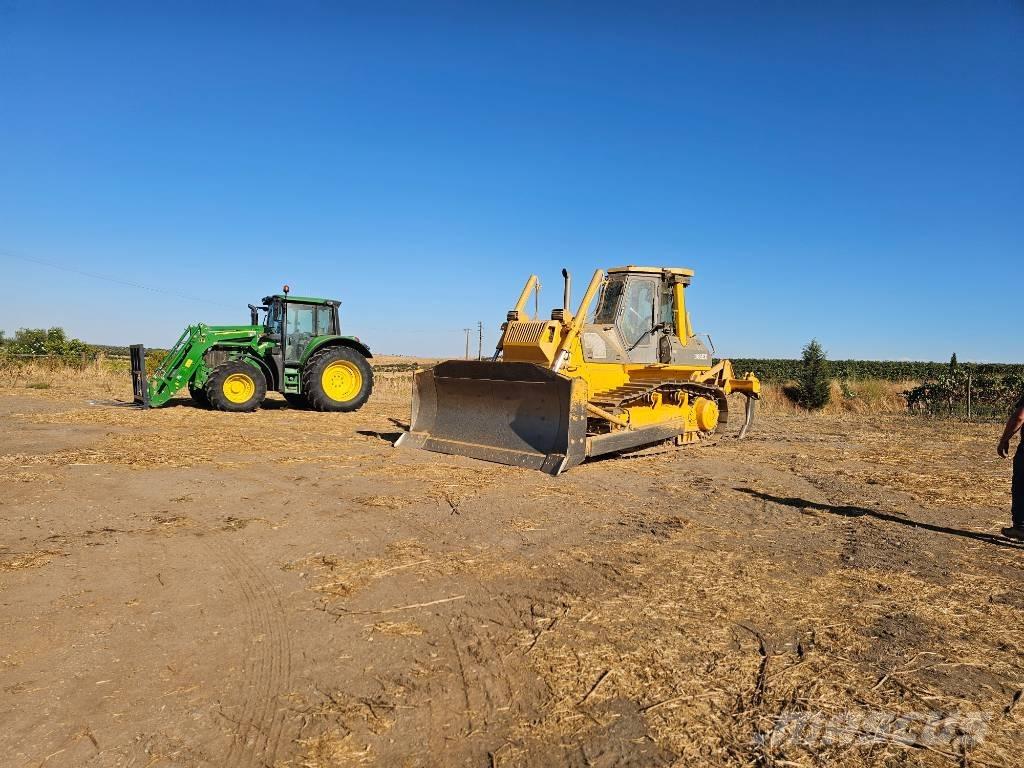 Komatsu D 65 EX 12 Dozers - Tratores rastos
