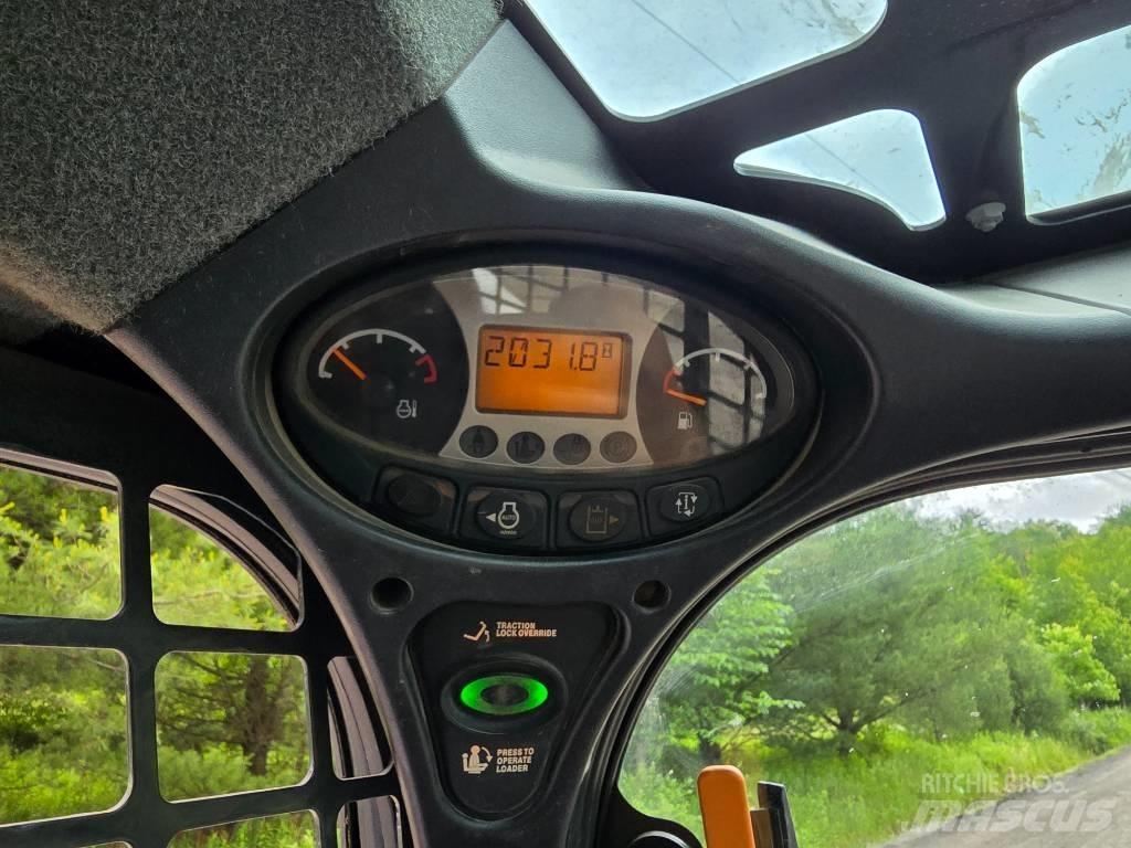 Bobcat T 650 Carregadoras de direcção deslizante
