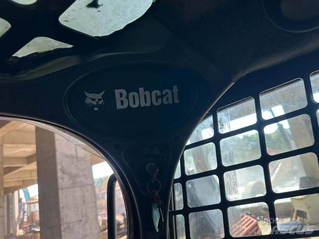Bobcat S750 Carregadoras de direcção deslizante