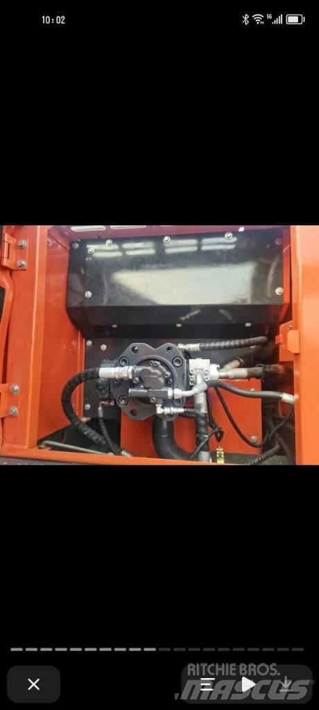 Doosan DX 220 Escavadoras de rastos