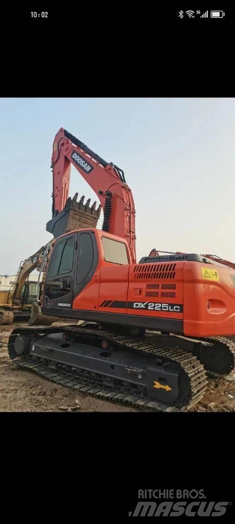 Doosan DX 220 Escavadoras de rastos