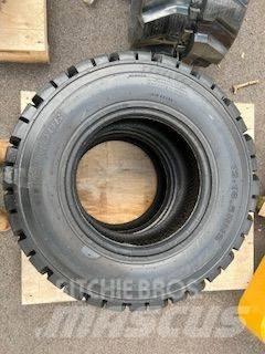 Armour 12-16.5 Pneus, Rodas e Jantes