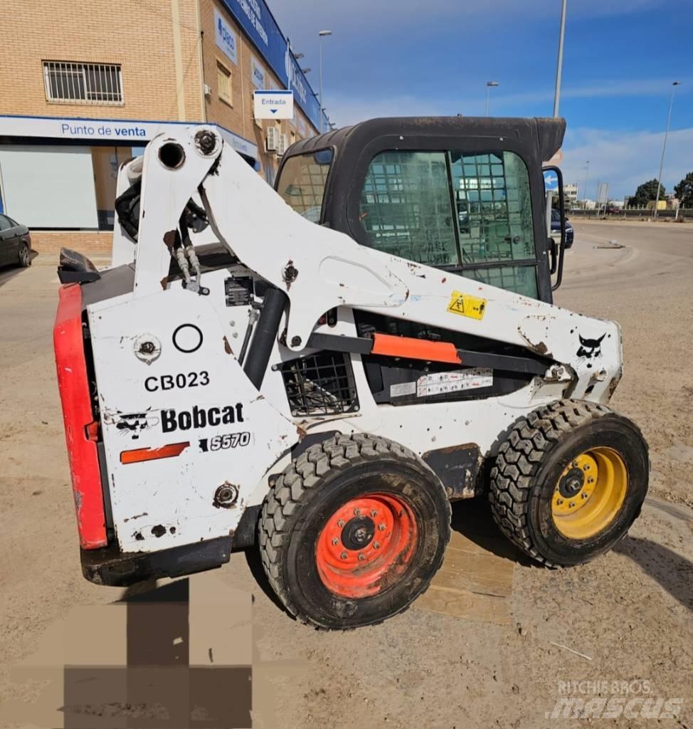 Bobcat S 570 Carregadoras de direcção deslizante