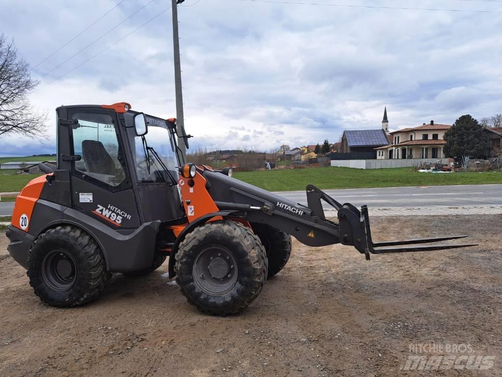 Hitachi ZW 95-6 Pás carregadoras de rodas