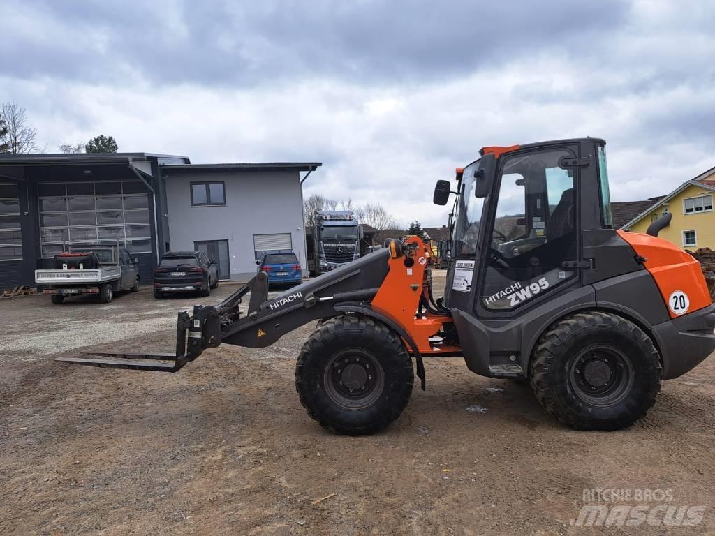 Hitachi ZW 95-6 Pás carregadoras de rodas