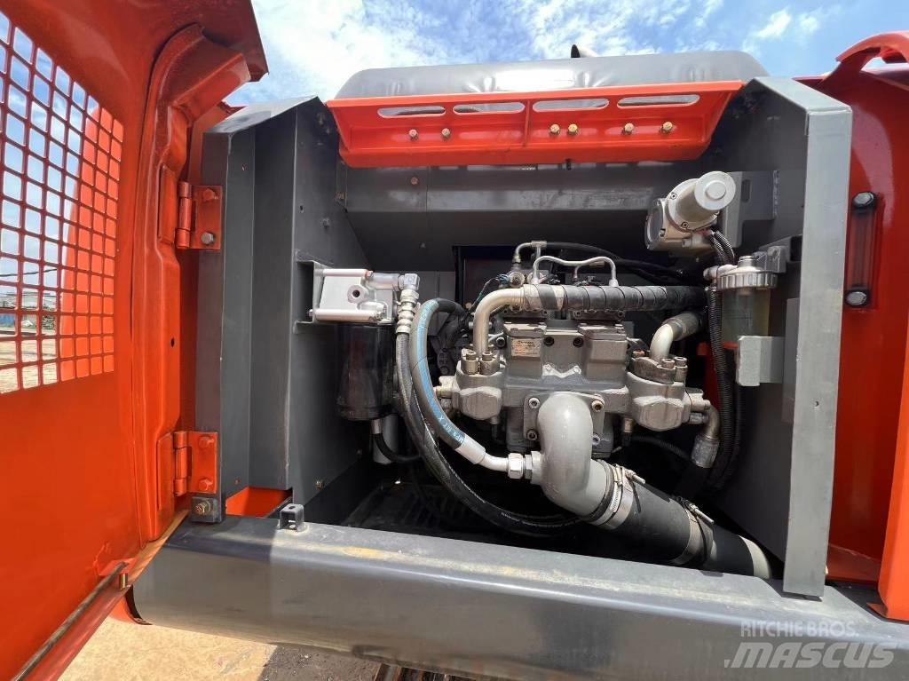 Hitachi ZX 200-6 Escavadoras de rastos