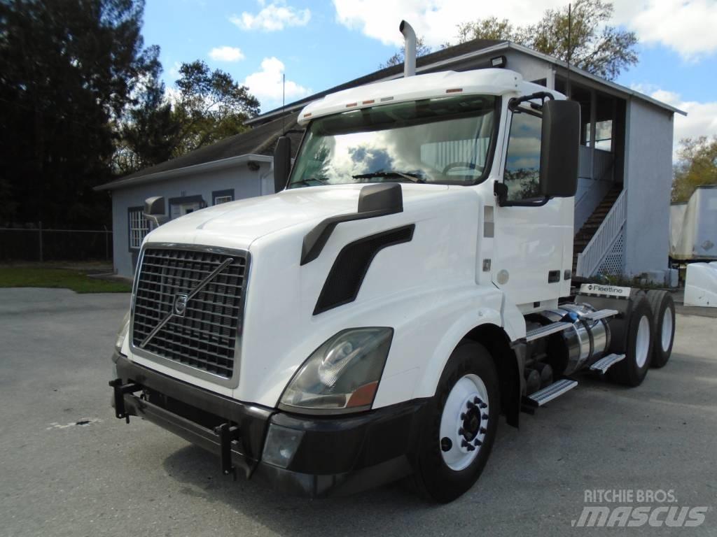 Volvo VNL 64 300 Tractores (camiões)