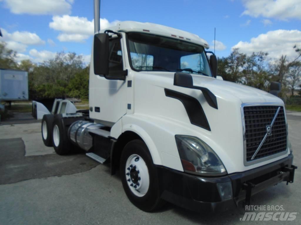 Volvo VNL 64 300 Tractores (camiões)