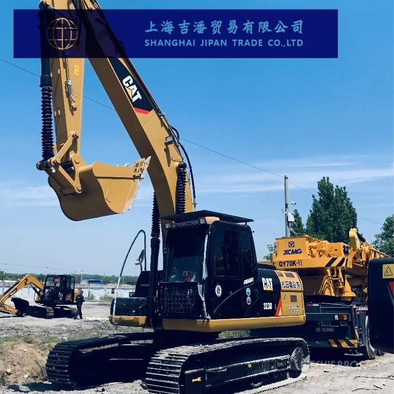 CAT 323 D Escavadoras de rastos