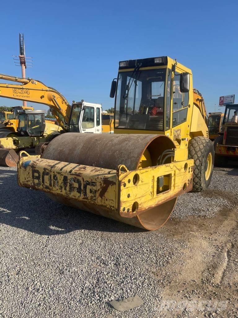 Bomag BW 213 D-3 Cilindros Compactadores monocilíndricos