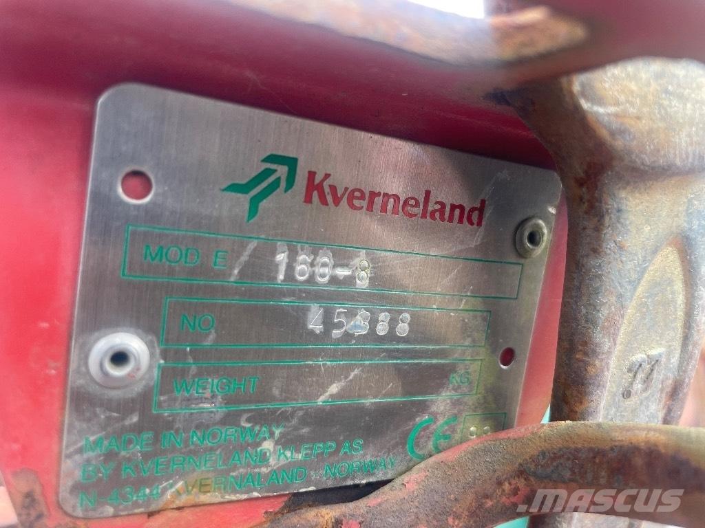 Kverneland E 160-8 Charruas reversíveis