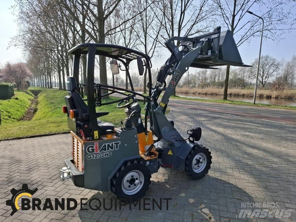 GiANT G1200HD Pás carregadoras de rodas